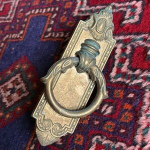 Antique solid brass door knocker door pull with decorative backplate